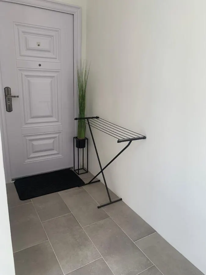 D&V Apartman Eger Apartment